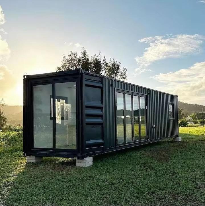 Restaurant modulaires en conteneurs disponibles à la vente chez Contenora