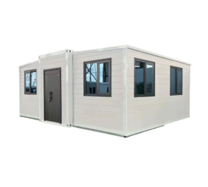 Maison conteneur préfabriquée extensible avec trois chambres, cuisine équipée, conçue pour être mobile et modulable, idéale pour un habitat flexible et moderne.